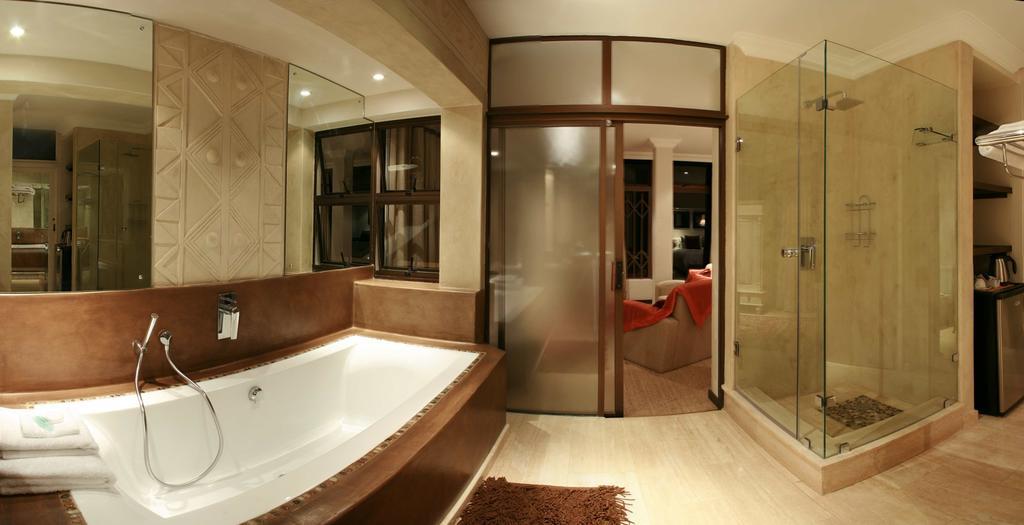 Lembali Lodge Luxury Guesthouse Дърбан Стая снимка