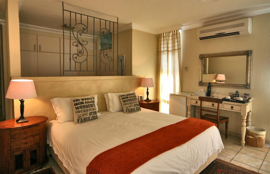 Lembali Lodge Luxury Guesthouse Дърбан Стая снимка